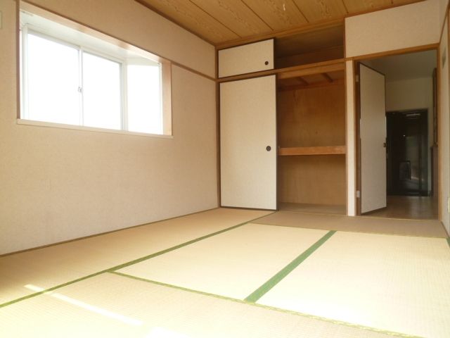 居室・リビング　☆和室６帖☆