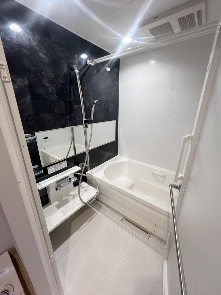 バス・シャワールーム　バス