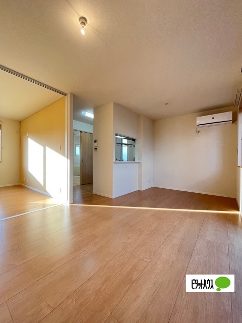 居室・リビング　１０３