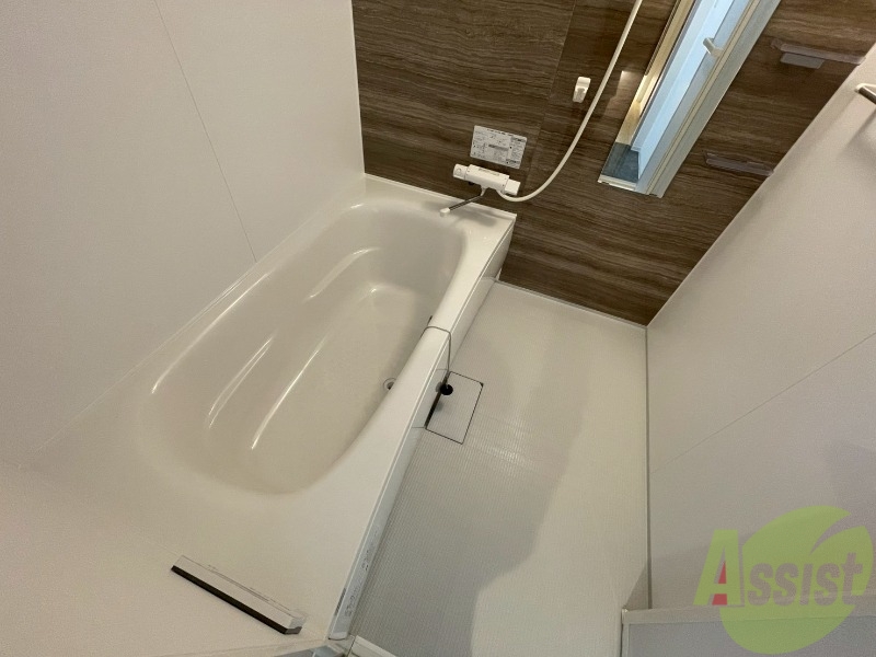 バス・シャワールーム　お風呂になります。一日の疲れを癒してくださいね。