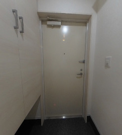 玄関　※現況優先となります。