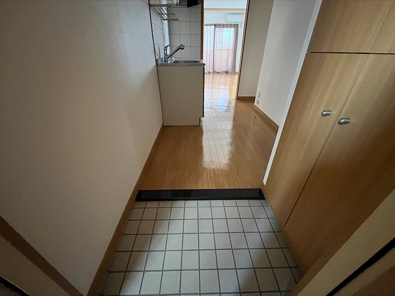 玄関　同物件別部屋イメージ