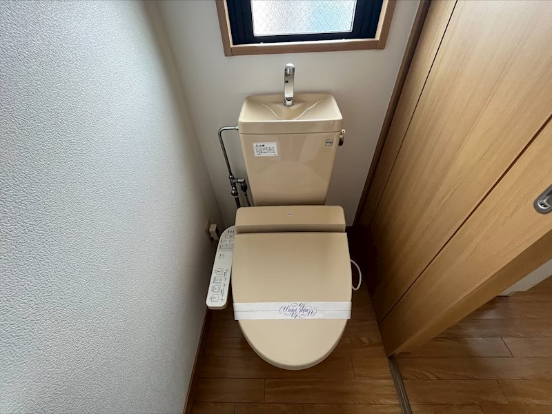 トイレ　同物件別部屋イメージ