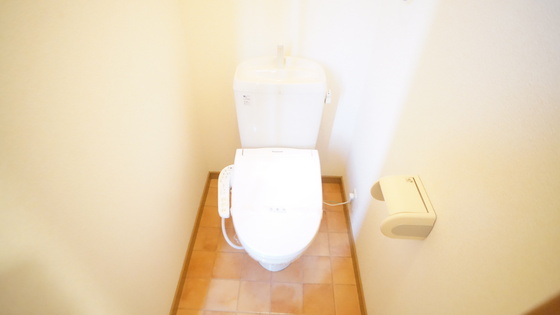 トイレ　シャワー付きトイレ