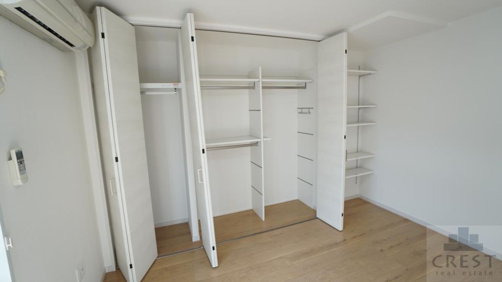 収納　実際のお部屋にはエアコンは１台しか付属しておりません。