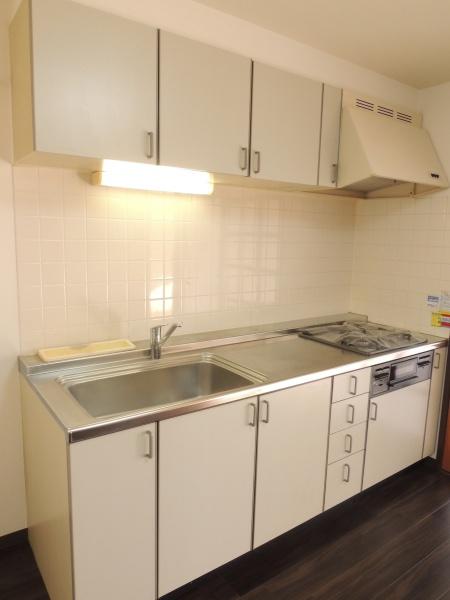 キッチン　別の部屋より