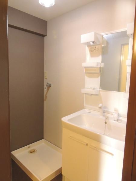 洗面設備　別の部屋より