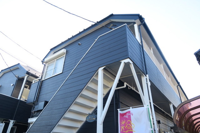 建物外観　駅徒歩１分で電車利用に便利な立地★