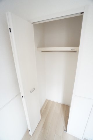 収納　※反転タイプの写真です。