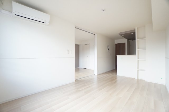 居室・リビング　※反転タイプの写真です。