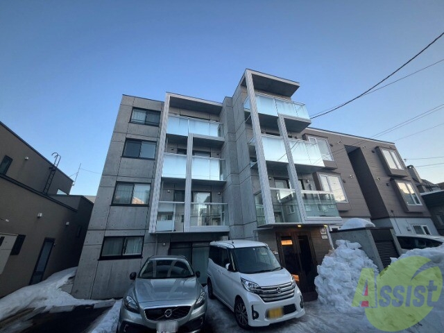 建物外観　札幌市豊平区西岡五条「インペリアル　トパーズ」