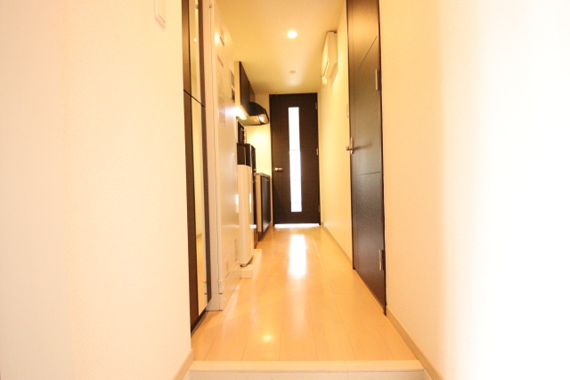 玄関　※別室の参考写真の為、現況優先です。