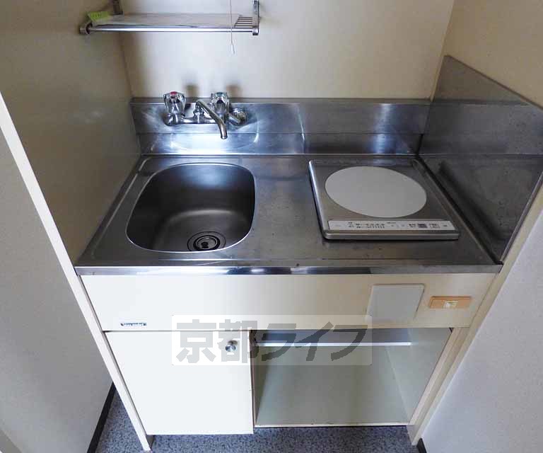 キッチン　一般的なキッチンです