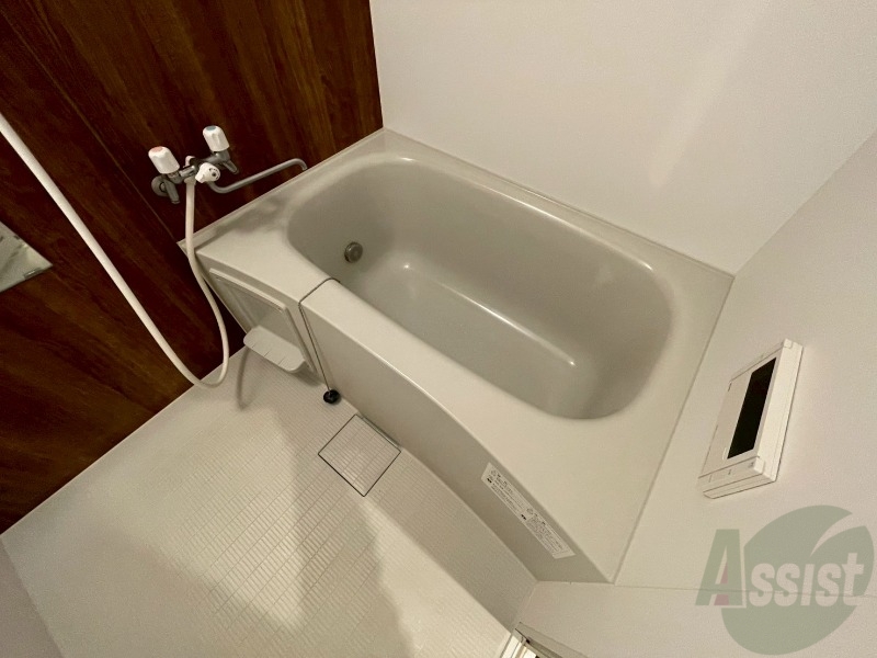 バス・シャワールーム　お風呂になります。一日の疲れを癒してくださいね。