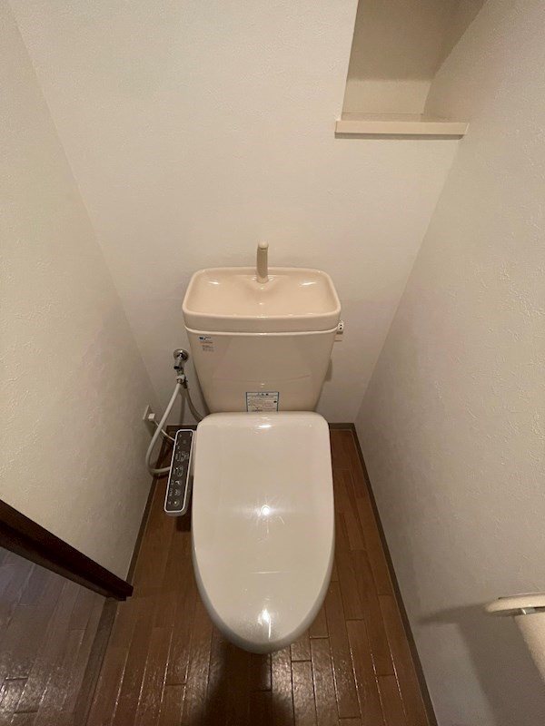 トイレ　※別のお部屋のお写真です。御参考までに。