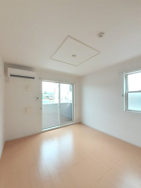 居室・リビング　ことでん八栗駅さんまで450m