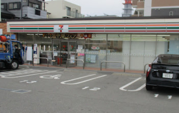 コンビニ　セブンイレブン 大阪太子橋1丁目店（コンビニ）まで1130m