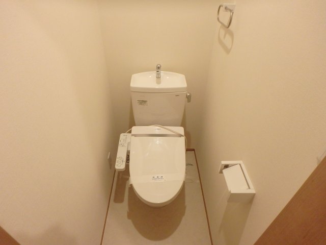 トイレ　ゆったりとした空間のトイレです