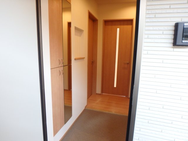 その他　きれいな玄関です