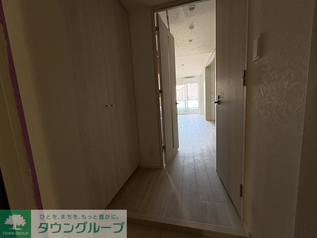 玄関　建築中です