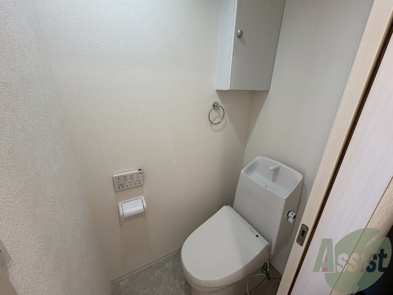 トイレ　ウォシュレット付きトイレは嬉しいですね。