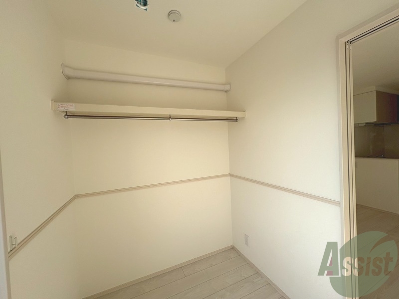 収納　洋服の取り出しがしやすくお部屋を有効活用できますね。