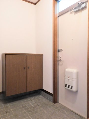 玄関　別の部屋写真です