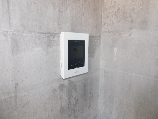 セキュリティ　モニター付きインターホン