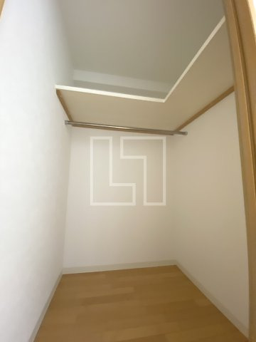 収納　アーデンタワー靭公園　ウォークインクローゼット