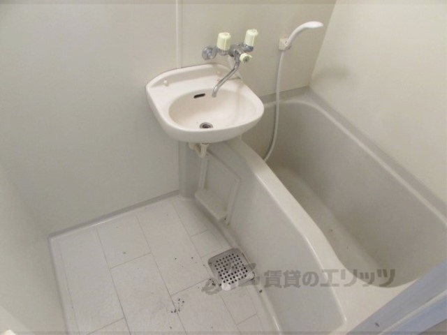 バス・シャワールーム　バス