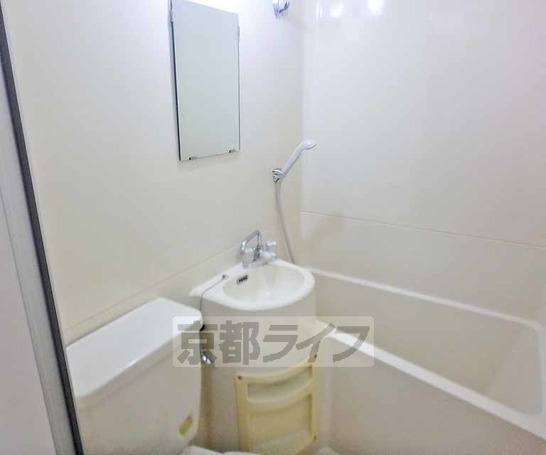 洗面設備　機能的なユニットタイプです