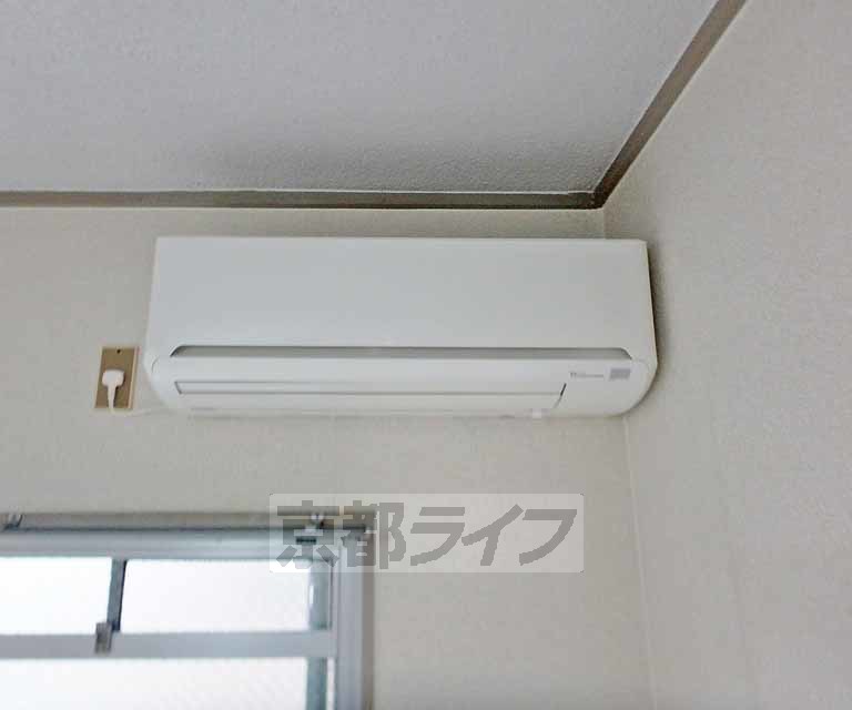 その他設備　真夏と真冬のお部屋を快適にしてくれます