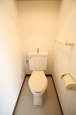 トイレ　（別タイプ参考写真）フローラ本駒込　文京区本駒込５