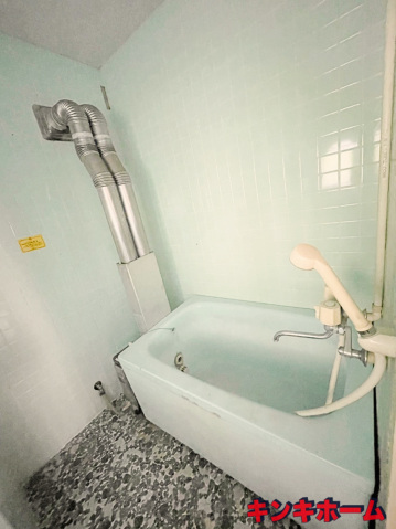 バス・シャワールーム　写真は別のお部屋のものでございます。