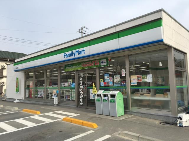 コンビニ　ファミリーマート（コンビニ）まで369m