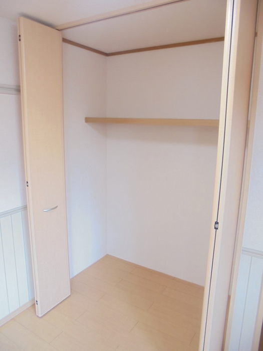 収納　使い勝手のいい洋室です