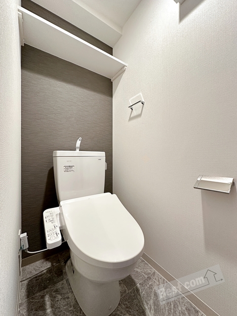 トイレ　温水洗浄便座付き♪