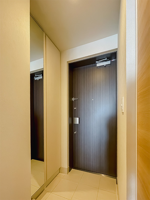 玄関　※写真は同タイプ住戸です。