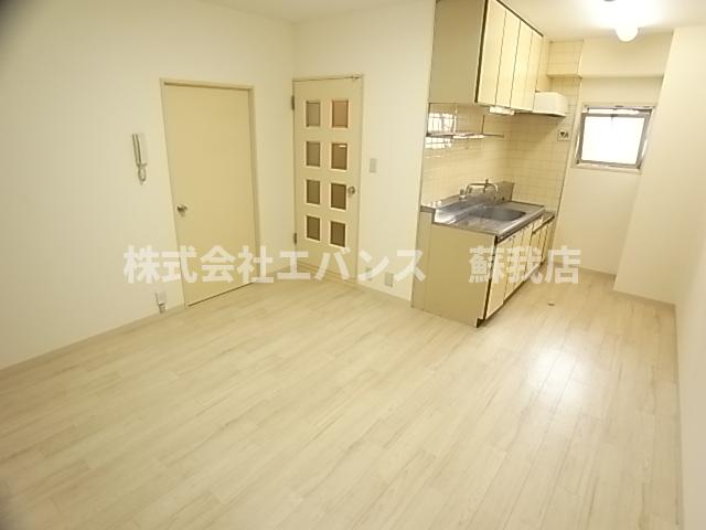 居室・リビング　居間です