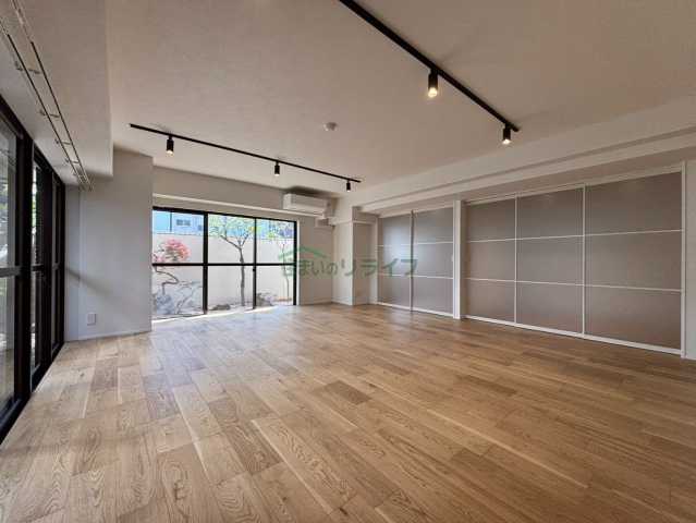 エントランス　リライフ浅草店