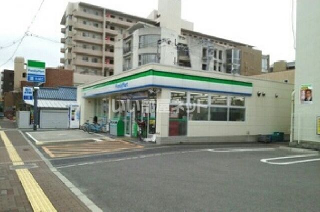 コンビニ　ファミリーマート高石駅前店（コンビニ）まで973m