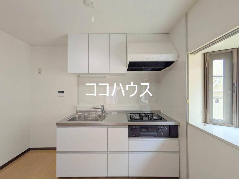 キッチン　3口システムキッチン。