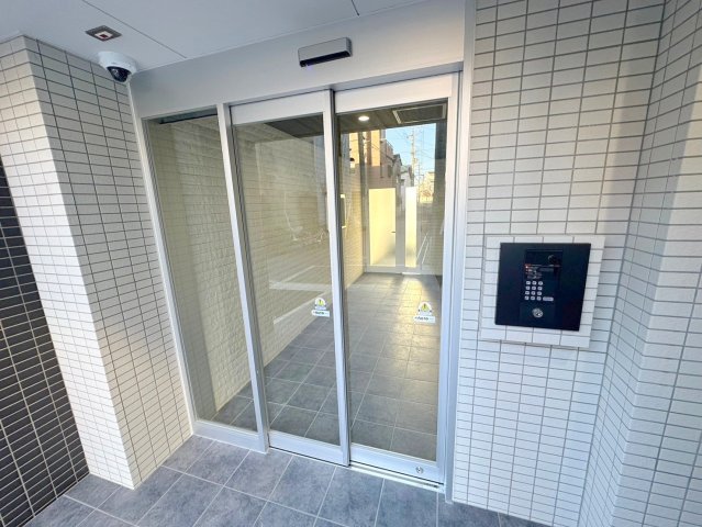 エントランス　エントランス周辺はいつもキレイに片付けられています。