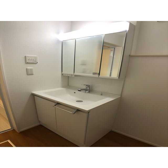 洗面設備　１階　洗面