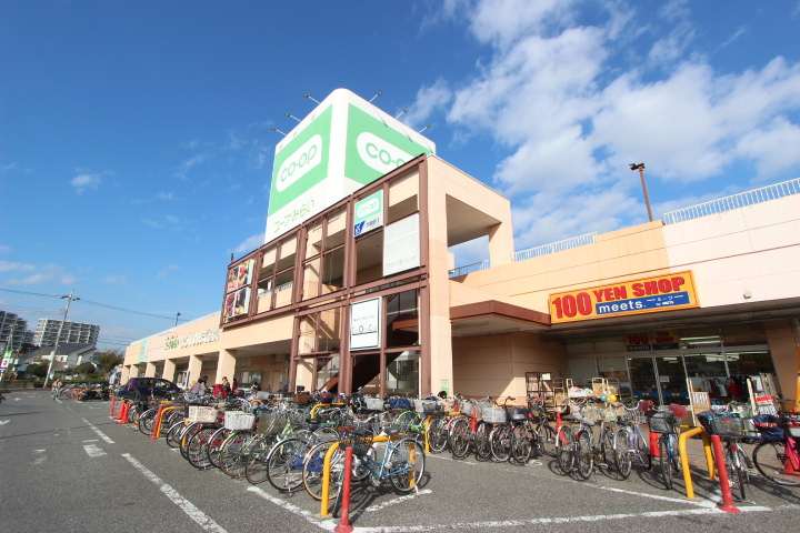 スーパー　コープみらい　鎌ケ谷店（スーパー）まで729m