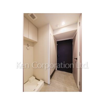 玄関　同タイプ4階のお部屋を撮影。仕様が異なることがあります。