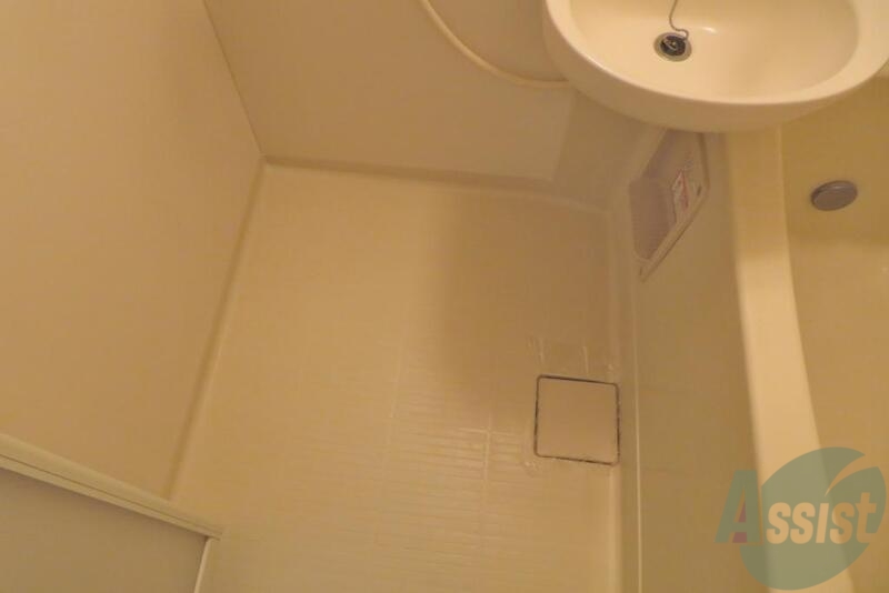 バス・シャワールーム　１日の疲れを癒す場所はここです。いかがでしょうか。