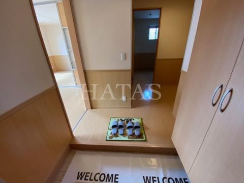 玄関　同物件別部屋です