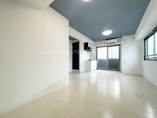 居室・リビング　13帖の広々としたリビング♪