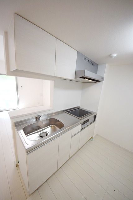 キッチン　★ＳＥＣＯＭ完備・海まで徒歩２分の立地です★